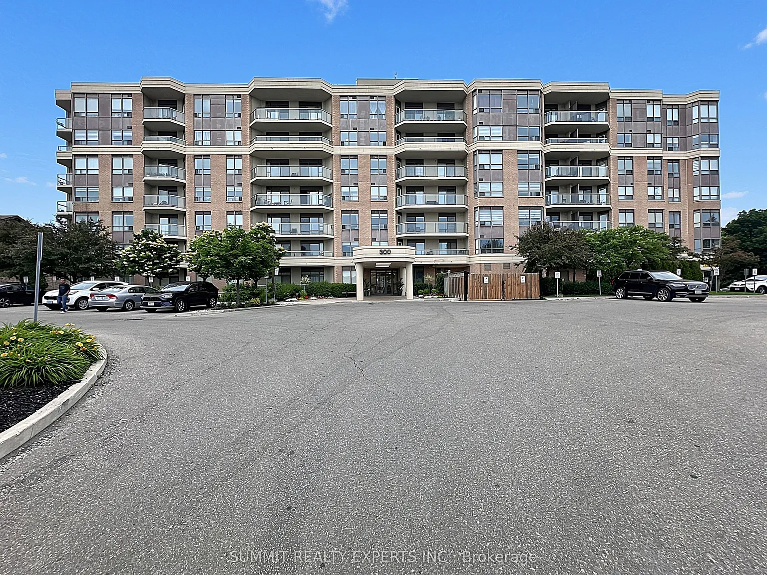 2 bed, $2,599 — Photo 1