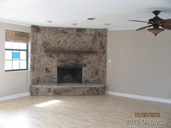 3rd image of 171 Ellicott Dr