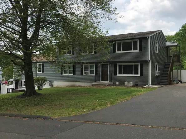 240 Foxon Blvd #2R, New Haven, CT 06513