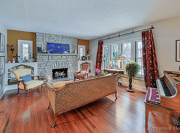 2nd image of 347 Lorraine St