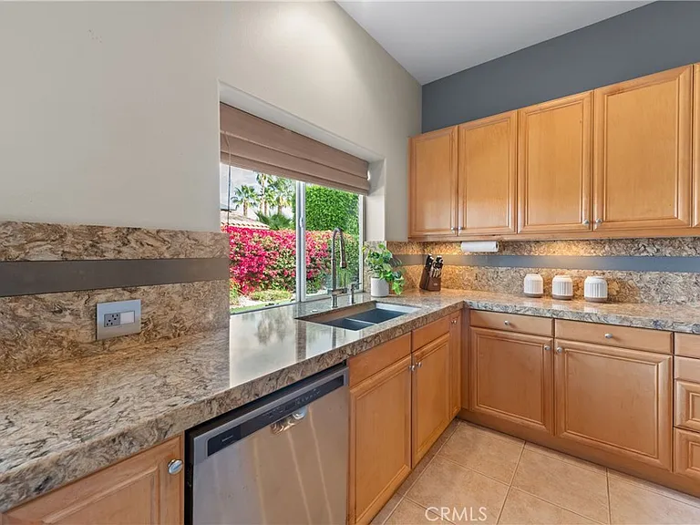 70 Rocio Ct — Photo 17