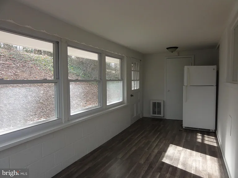 7029 Woodley Ln — Photo 9