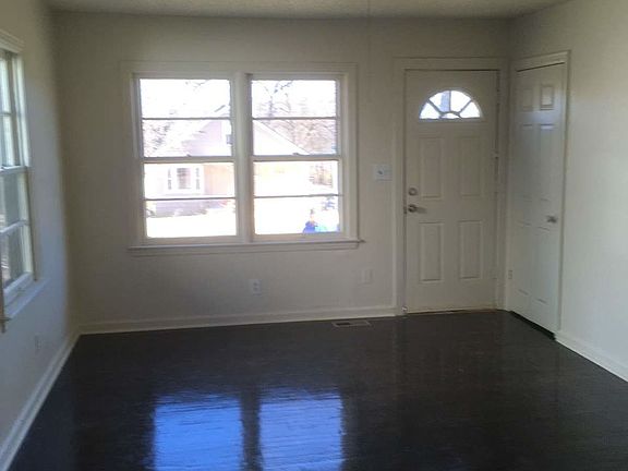 3rd image of 5604 S Benton Ave