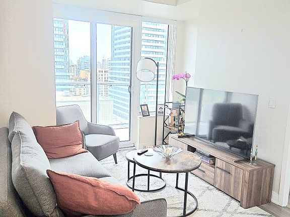 5th image of 195 Redpath Ave #2006