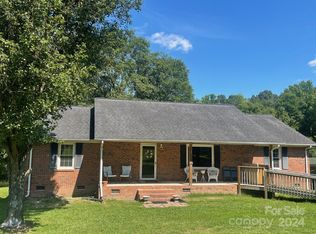 2481 Beacon Rd, Lancaster, SC 29720