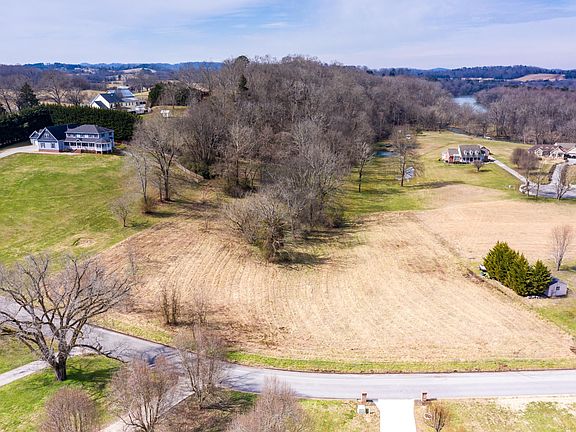 5th image of 13 Broad River Ln