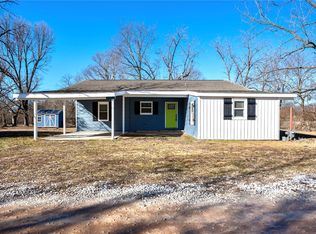 11771 Bredehoeft Rd, Gentry, AR 72734