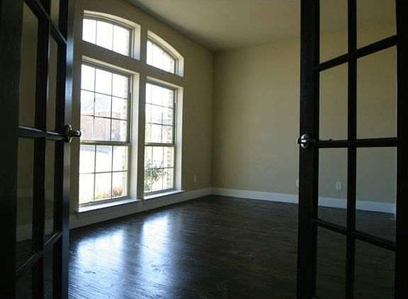 5th image of 9335 Cherry Brook Ln