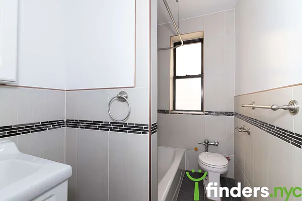 Rented by Clove Realty LLC | media 43