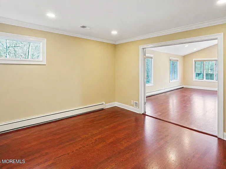 437 Adamston Rd — Photo 20