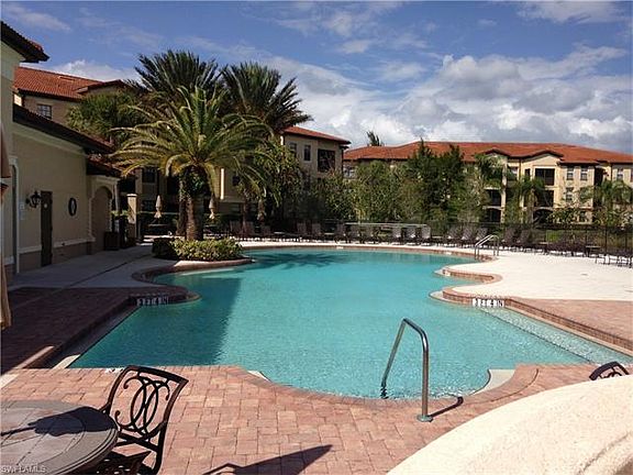 3rd image of 12960 Positano Cir APT 302