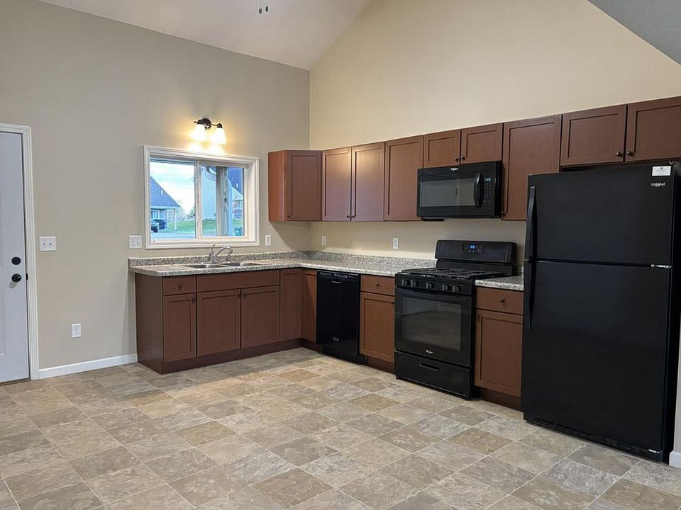 1st image of 941 Quail Run