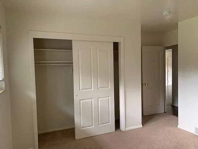 1519 W Mountain Ave — Photo 16