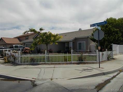 1st image of 1462 Apple Blossom Way