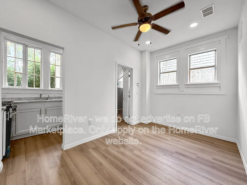 1 bed, 1.0 bath, 600 sqft, $1,075 — Photo 2