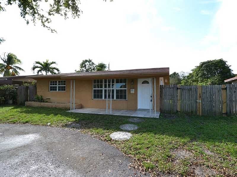 1st image of 2612 Gulfstream Dr
