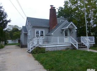 20 Avenue B, Kings Park, NY 11754