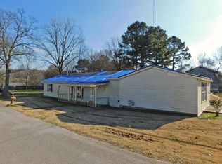 1910 Pine Ave, Russellville, AL 35654