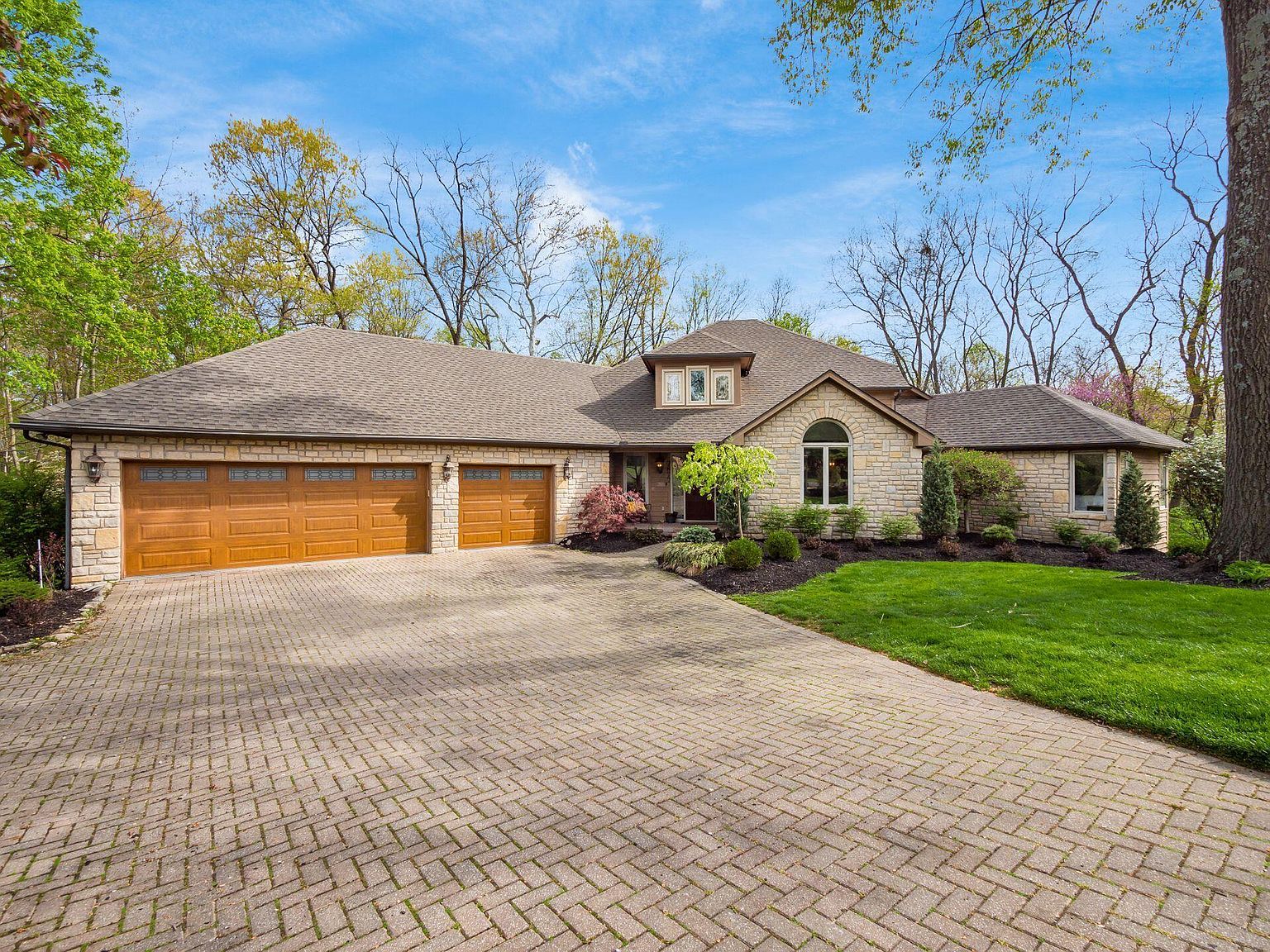 7877 Maple Grove Dr, Lewis Center, OH 43035 Zillow