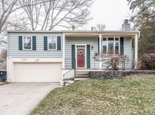 325 Manor Dr, Ann Arbor, MI 48105