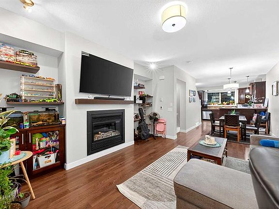 5th image of 156 S Skyview Ranch Rd NE