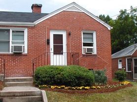 Adorable 1 Bedroom Apt / 1 Block to Duke!, 1 br / 1.0 ba, $1245