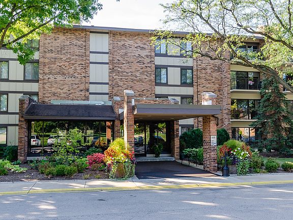 2nd image of 301 Lake Hinsdale Dr APT 413