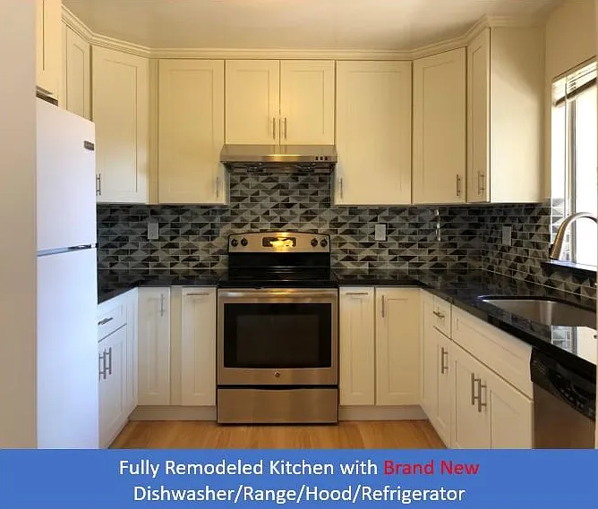 10136 Alpine Dr #4 — Photo 2