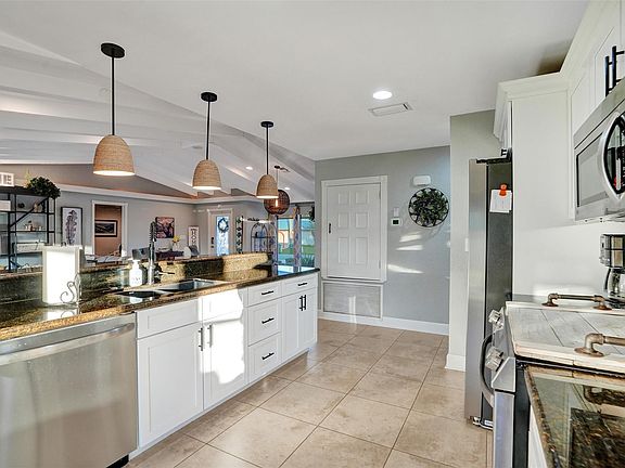 4th image of 4909 N Travelers Palm Lane