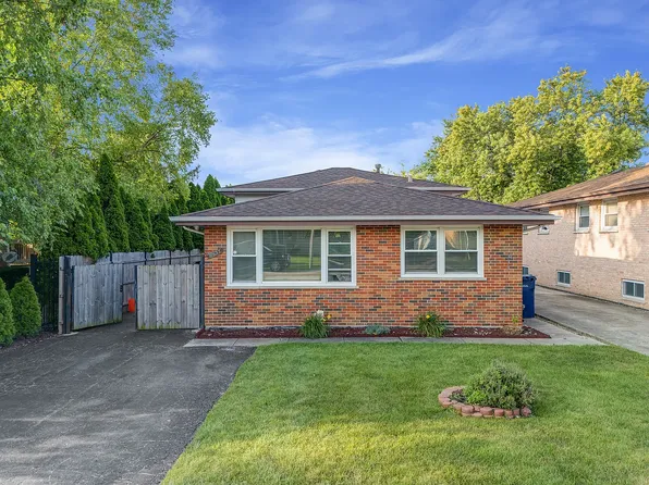 6437 W 82nd St, Burbank, IL 60459