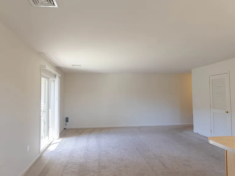 1306 Hammon Ave — Photo 3
