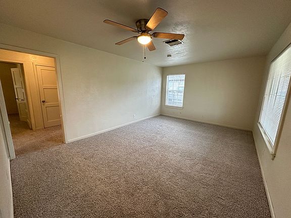 2nd image of 1404 & 1404-1/2 Stockton Ave
