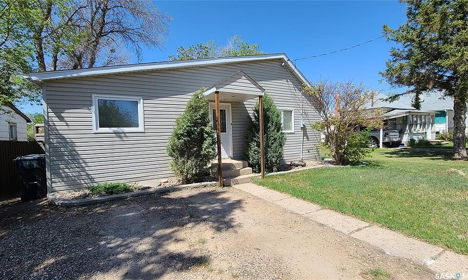 1st image of 215 Mergens STREET