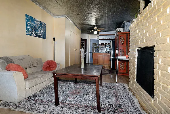 Rented by Yael Dunsky Real Estate | media 12