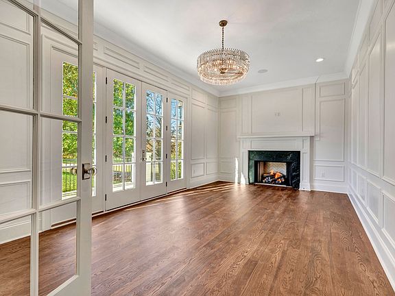 4th image of 724 Brownlee Dr