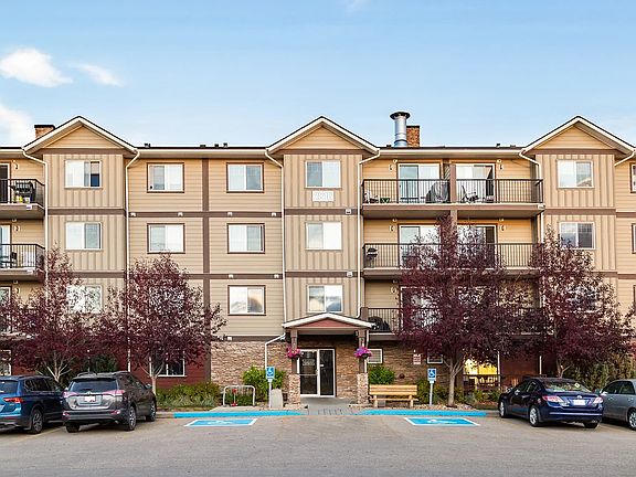 3rd image of 2824 22nd Ave NW