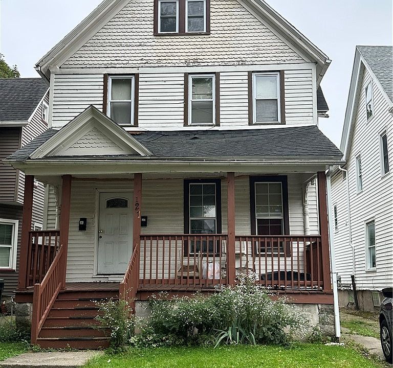 1st image of 127 Woodward St