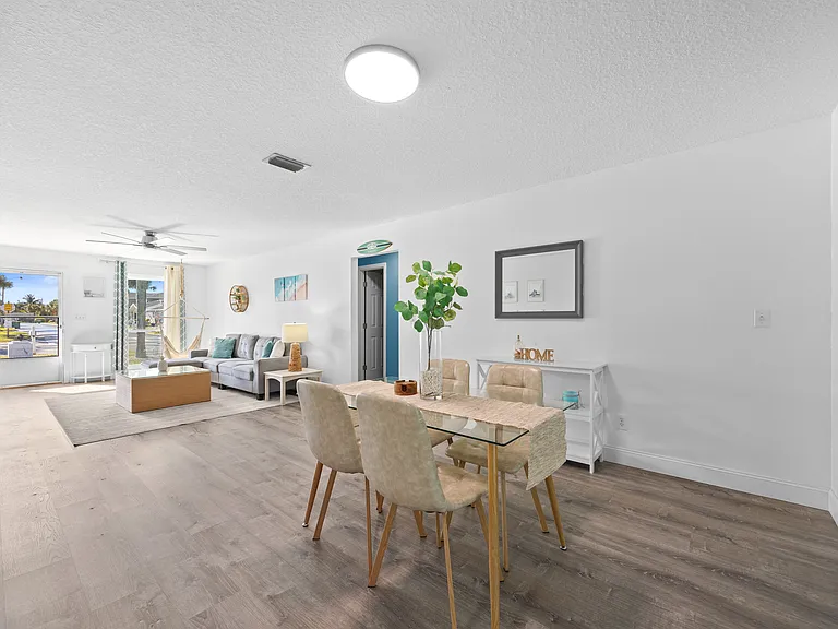 532 Roosevelt Ave #532 — Photo 10