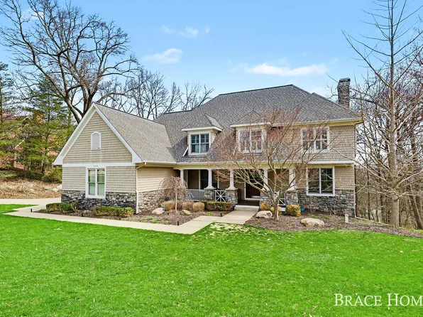 2090 Scarlet Oak Ct NE, Ada, MI 49301