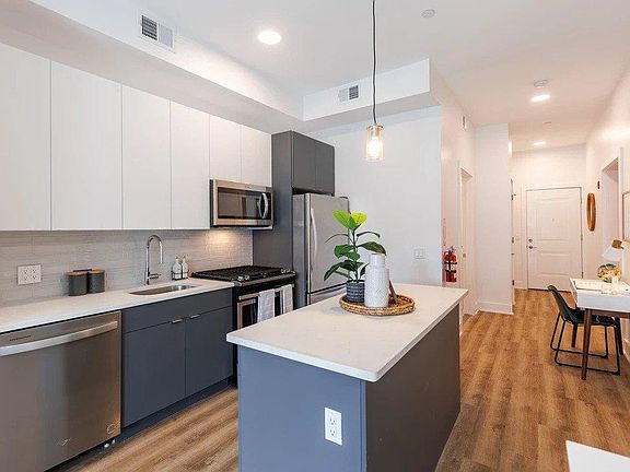 5th image of 380 Communipaw Ave #2