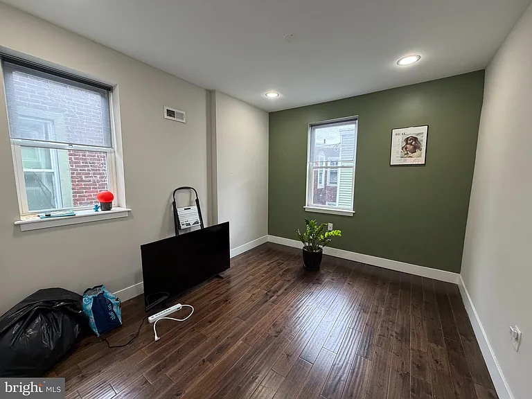 2930 Nicholas St — Photo 20
