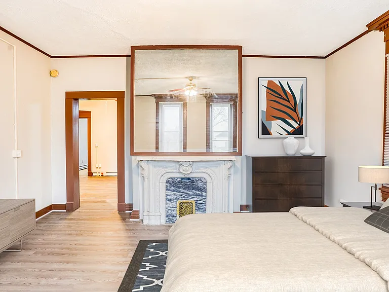 1028 Tippecanoe St — Photo 6