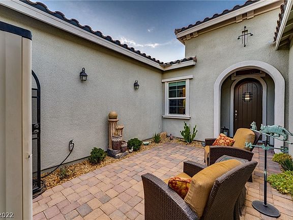 3rd image of 3178 Porto Vittoria Ave