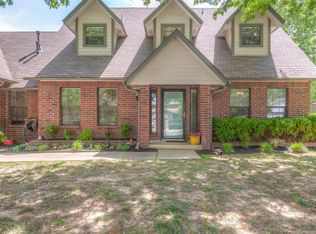 71 S Fox Run Cres W, Jenks, OK 74037
