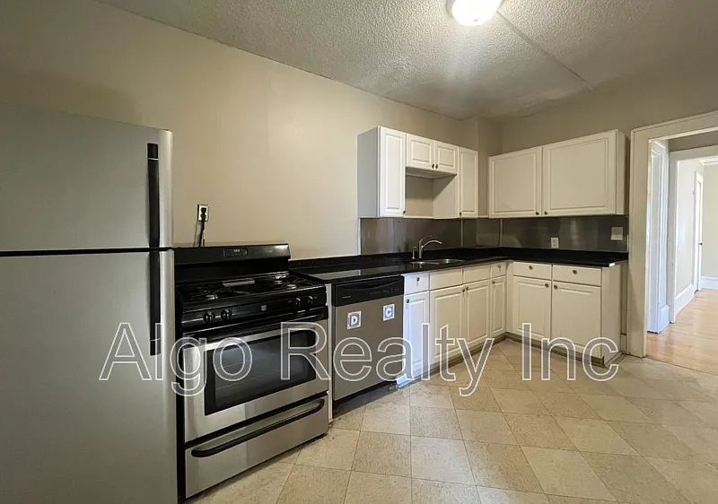 3340 Stevens Ave #3
