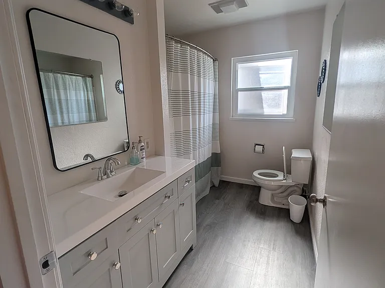 585 Marie Ave — Photo 17