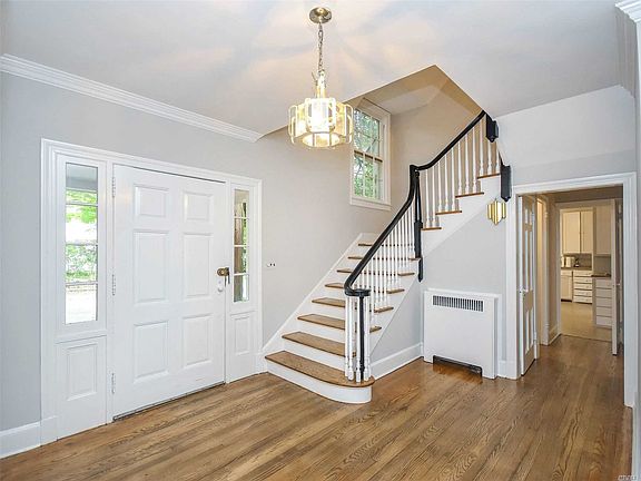 2nd image of 4 Richardson Ave