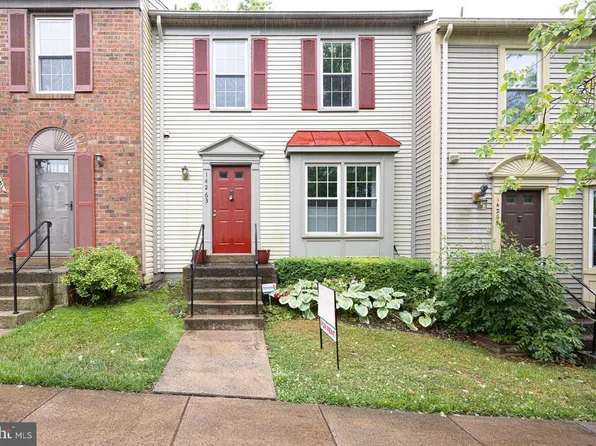 14263 Heritage Crossing Ln, Centreville, VA 20120