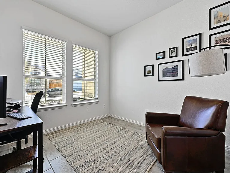 13004 Bloomington Dr — Photo 12