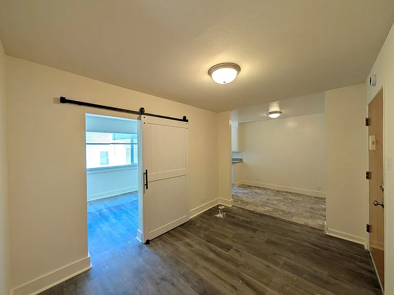 2534 Benvenue Ave — Photo 8
